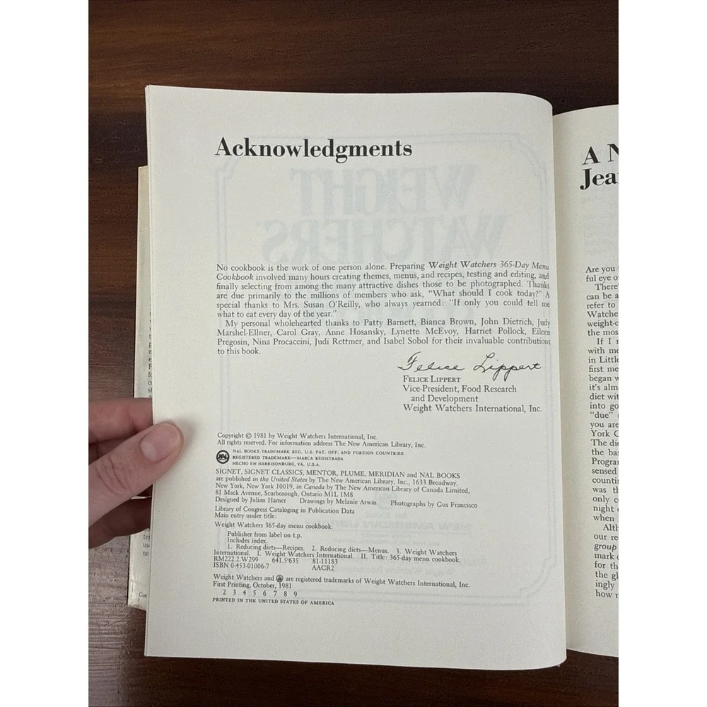 365-Day Menu‎ Cookbook by Weight Watchers 1981 Hardcover Dust Jacket